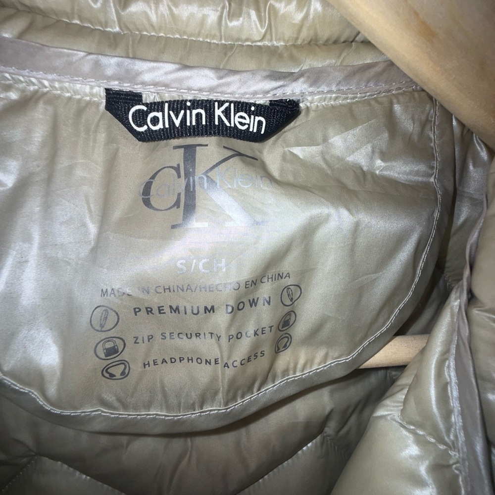 Calvin Klein Metallic Quilted Vest - Picture 3 of 4